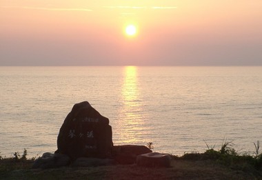 琴ヶ浜の夕日